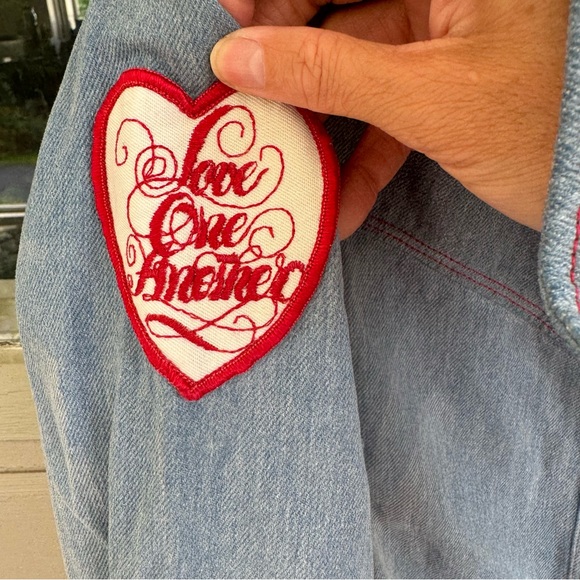 Vintage 70s hand sewn denim snap top w/patches!! - Picture 9 of 13